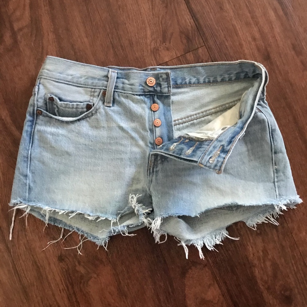 Cut off Levi’s